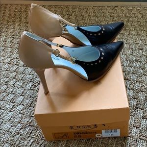 Tods pointed toe heel